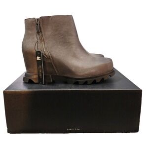 SOREL®‎ Women's 9.5 WIDE Joan Of Arctic™ Wedge III Zip Boot, Quarry/Black - $220
